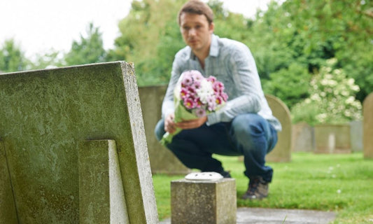 Ways To Pay Tribute to Someone on Their Death Anniversary
