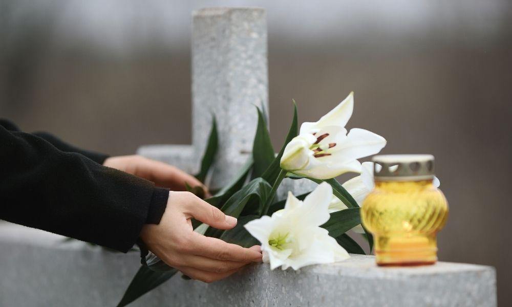 Tips for Beautifying Your Loved One’s Gravesite