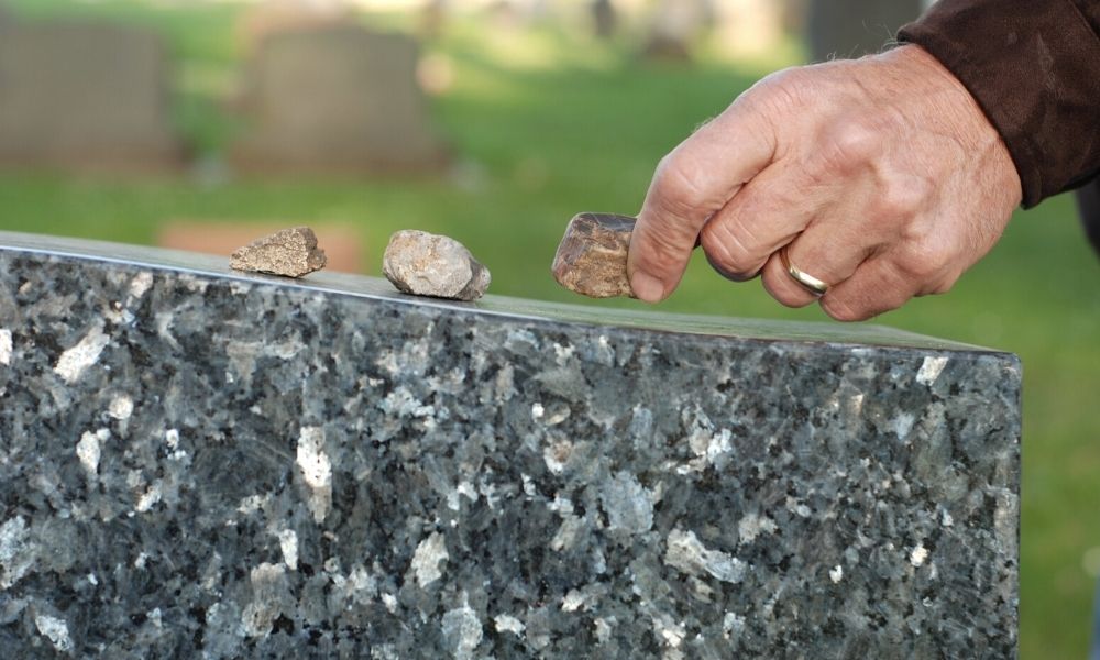 Investing in a Gravesite: Buying a Headstone in Advance